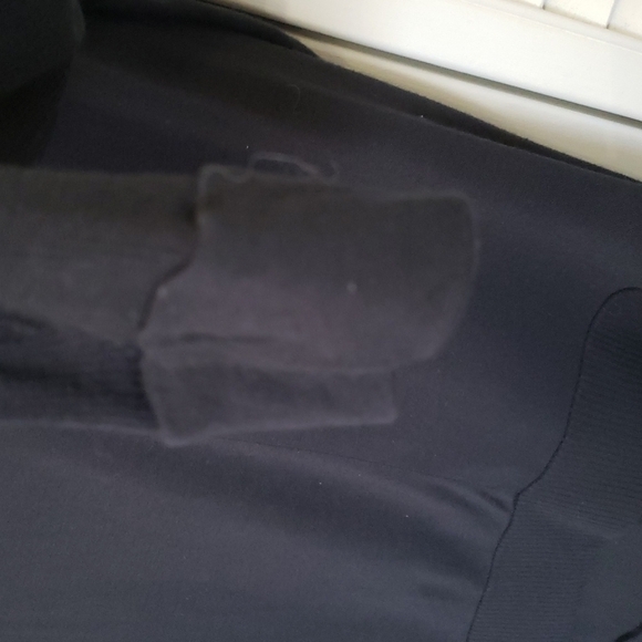 7 For All Mankind Oversized Modal and Silk Lightweight V-neck Sweater, Size XS - Picture 4 of 11